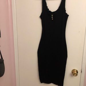 🌺 Black Body Con Dress w White Buttons